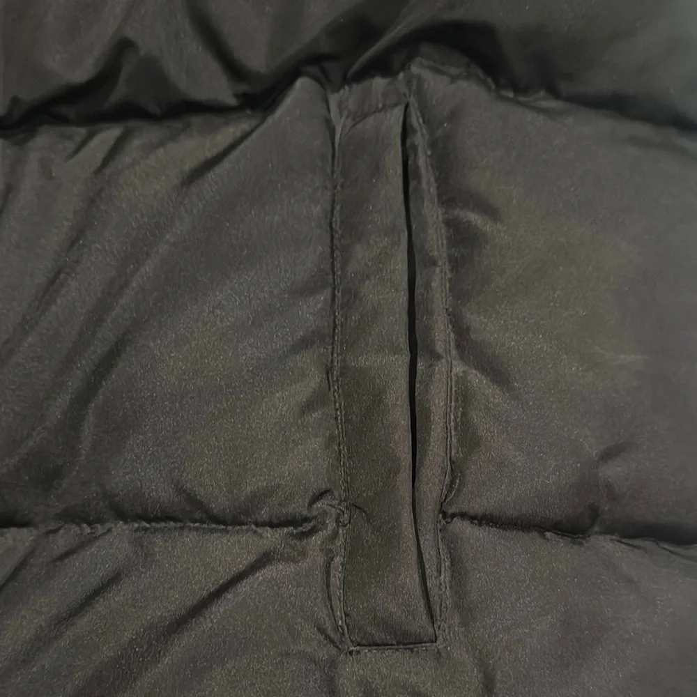 Sean John Black Quilted Vest for Winter
